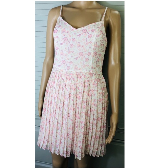 NWT Hollister Spaghetti Strap Pleated Floral Dress - Picture 3 of 6